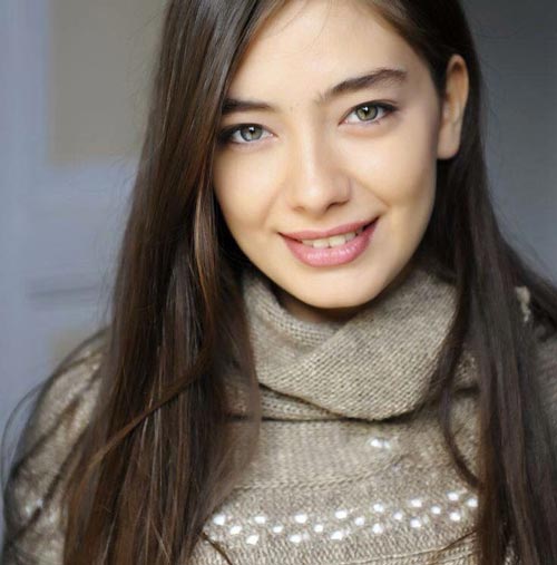 نسليهان اتاجول الممثلة التركية