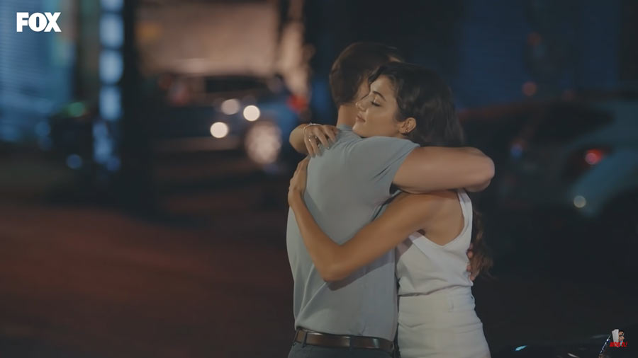 eda and serkan embrace each other ep 6