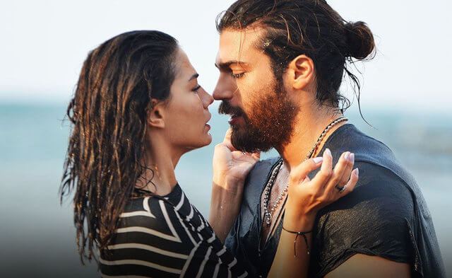 the secret love story can yaman and demet ozdemir
